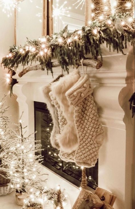 #christmas #christmas decor Farmhouse Christmas Tree Decorations, Mantle Christmas, Farmhouse Christmas Decor Ideas, Christmas Tree Decorating Themes, Christmas Apartment, Christmas Collage, Farmhouse Christmas Tree, Gold Christmas Decorations, Faux Greenery