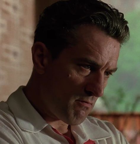 Gangsta Movies, Jimmy Conway, Emma Watson Makeup, Goodfellas 1990, Robert Deniro, Don Corleone, Gangster Films, I Volunteer As Tribute, Andy Garcia