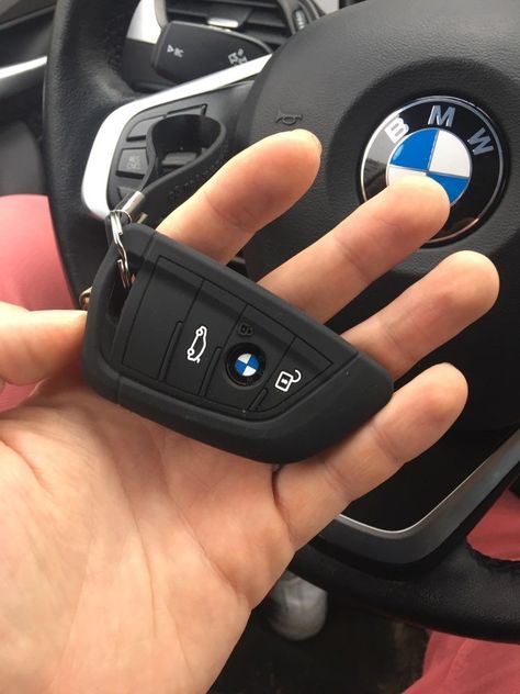 Bmw Gt, Bmw Supercar, Alarm Keychain, Range Rover Black, Bmw Key, Bmw Girl, Bmw 328, Bugatti Cars, Bmw 7 Series