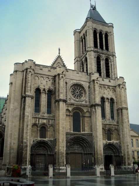 Abbaye de Saint-Denis (begun 1130),  1 Rue de la Légion d'Honneur, 93200 Saint-Denis, Île-de-France. Basilica Of St Denis, French Gothic Architecture, French Gothic, Early French, Cathedral Basilica, St Denis, Cathedral Architecture, Castle Tower, Gothic Revival