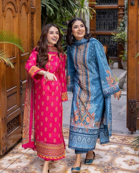 LIVE NOW | Print Collection by Asim Jofa ✨Starting from PKR 2,990/-💕 Asim Jofa Dresses, Eid V-neck Sets With Printed Motifs, Asim Jofa Wedding Collection, Asim Jofa Minal Khan, Alizeh Shah In Ehd E Wafa, Asim Jofa Dresses 2022, Cotton Suit Designs, Trendy Outfits Indian, Casual Indian Fashion