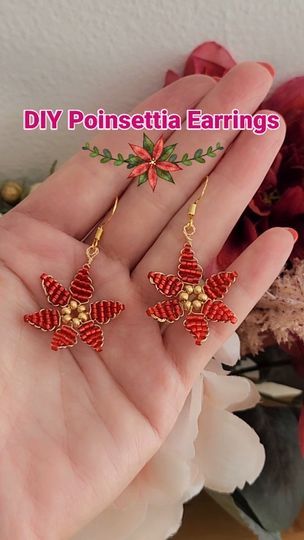 Diy Cute Stuff, Poinsettia Earrings, Linked In Profile, November 11, Jewelry Making Tutorials, Seed Bead Jewelry, Happy Saturday, Green Leaf, Beaded Jewelry Diy