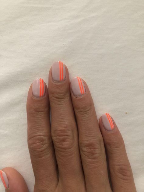 Neon Neutral Nails, Neutral And Neon Nails, Neon Stripe Nails, Vertical Stripe Nails, Neon Line Nails, Short Nail Art Simple, Summer Simple Nails, Stripe Nail Designs, Nails With Lines