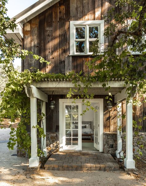 Rustic Cottage Exterior, Rustic Farmhouse Exterior, California Farmhouse, San Francisco Interiors, Farmhouse Entry, Rustic Exterior, Cottage Exterior, Country Cottage Decor, Cottage Style Decor