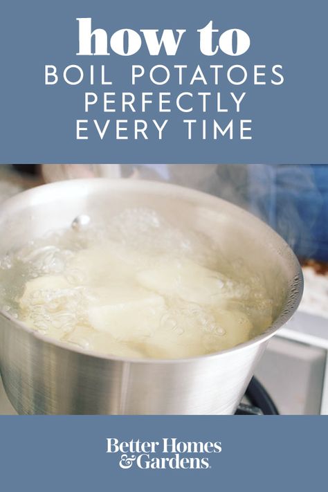 Stove Top Potatoes, How To Boil Potatoes, Potatoes On The Stove, Boiling Potatoes, Cooking Mashed Potatoes, Cooking Potatoes, Boil Potatoes, Basic Cooking, Best Mashed Potatoes