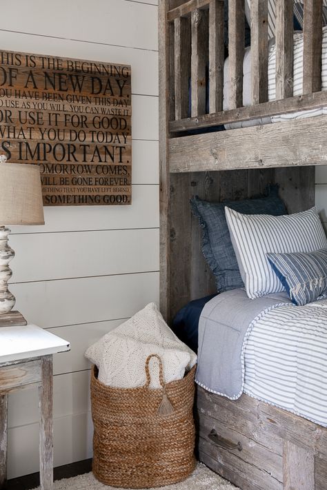 Shiplap walls in bunkroom Cottage Bunk Room, Cabin Bunk Room, Farmhouse Bunk Beds, Ark Ideas, Rustic Bunk Beds, Grey And White Room, Room With Bunk Beds, Sanctuary Home Decor, Cabin Room