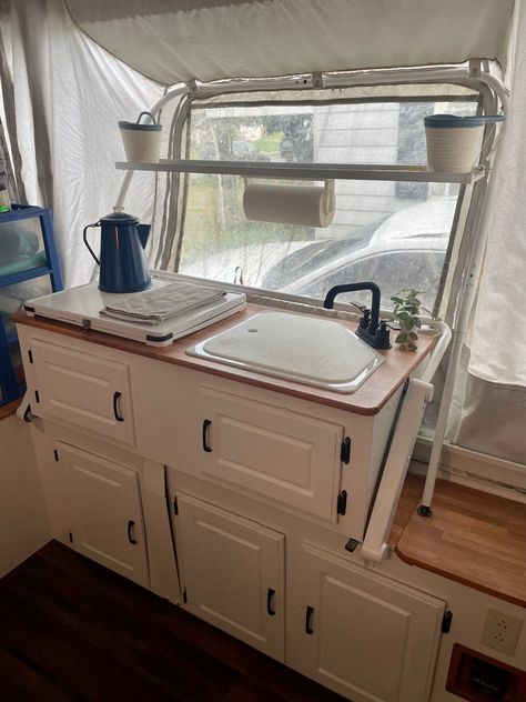 Pop Up Camper Shower Ideas, Pop Up Camper Kitchen, Small Pop Up Campers, Apache Camper, Camper Renovations, Popup Camper Remodel, Camper Remodeling, Camping Lifestyle, Caravan Ideas