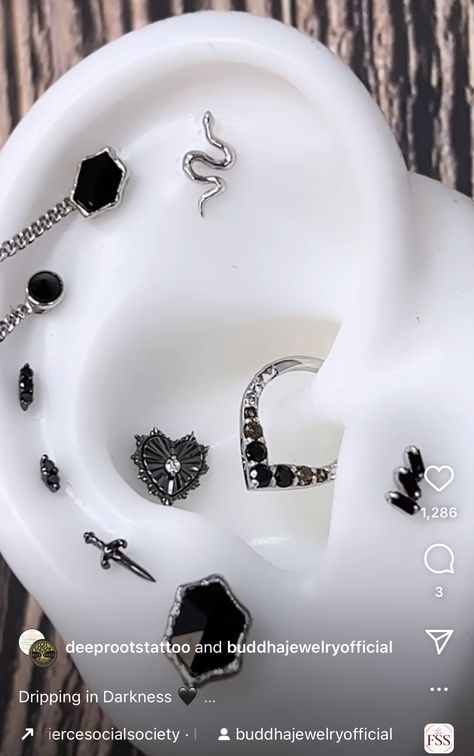 Black Ear Curation, Black Ear Piercings Aesthetic, Halloween Ear Piercings, Goth Ear Curation, Witchy Ear Piercings, Goth Ear Piercings, Curated Ears, Ear Curation, Piercing Chart