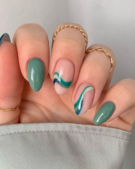 Summer Swirl Nails, Autumn Nail Ideas, Nails Swirl, Summer Nails Summer, Summer Nails Almond, Swirl Nail Art, Pink Summer Nails, Swirl Nails, Glitter French Manicure