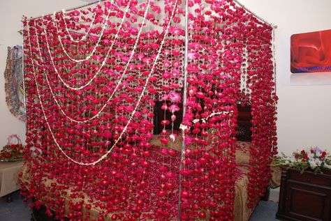 Marriage Bed Designs Decorate Room For Wedding Night, Suhagrat Night Room, Bed Decor For Wedding Night, Suhagrat Bed Decoration, Simple Bed Decoration For Wedding Night, Romantic Date Night At Home Decor, Night Marriage Decoration Indian, Wedding Night Room Decorations, Bridal Room Decor