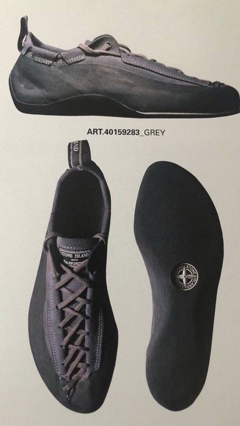 Vintage Stone Island, Shoe Design Sketches, Climbing Shoes, Sneakers Men Fashion, Pretty Shoes, Stone Island, Designer Sneakers, Casual Sneakers, All Black Sneakers