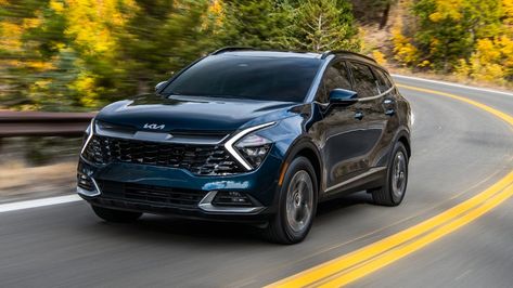 2023 Kia Sportage Hybrid Debuts Promising 39 MPG And 500-Mile Range - Forbes Wheels Kia Sportage Hybrid, Front End Design, Toyota Rav4 Hybrid, Rav4 Hybrid, Compact Suv, Luxury Aesthetic, Hybrid Car, It Goes On, Kia Sportage