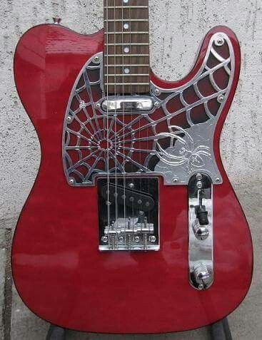 Guitar Finishes, All Spiderman, Red Guitar, Electric Guitar Design, Guitar Obsession, Best Guitar, Guitar Pics, Cool Electric Guitars, Plaid Shirts