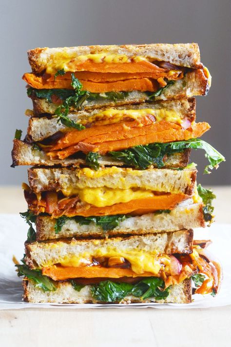 Meatless Sandwiches, Vegan Sandwich Ideas, Balsamic Sweet Potatoes, Burrito Vegan, Vegan Sandwich Recipes, Grilled Sandwiches, Vegan Sandwiches, Sandwich Ideas, Packed Lunches