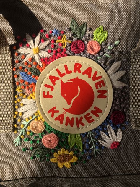 Fjallraven Embroidery Diy, Kanken Embroidery Diy, Fjallraven Embroidery, Fjallraven Kanken Embroidered, Kanken Backpack Embroidery, Embroidered Kanken, Kanken Embroidery, Backpack Embroidery, Mochila Fjallraven Kanken