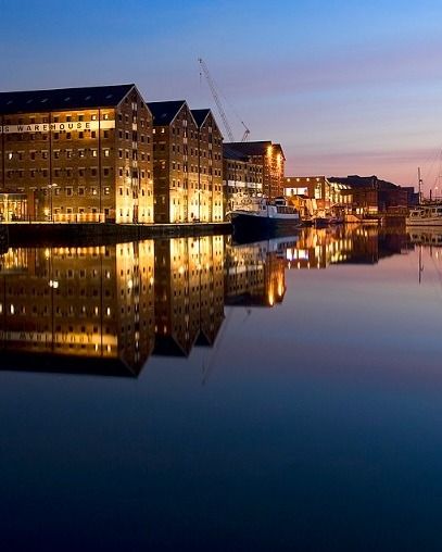 Explore Gloucester Docks and Historic Quayside Discover the vibrant charm of Gloucester Docks and the Historic Quayside, a bustling area brimming with history, architecture, and contemporary attractions. 🌟🚢 Whether you're a history enthusiast or just looking for a scenic stroll, this area offers a unique blend of the past and present. Let’s dive into what makes Gloucester Docks and the Historic Quayside a must-visit destination! 🏛️🌊 Introduction to Gloucester Docks Dating back to the early ... Gloucester Docks, History Architecture, Gloucester, Past And Present, Instagram Feed, Diving, The Past, Architecture, History