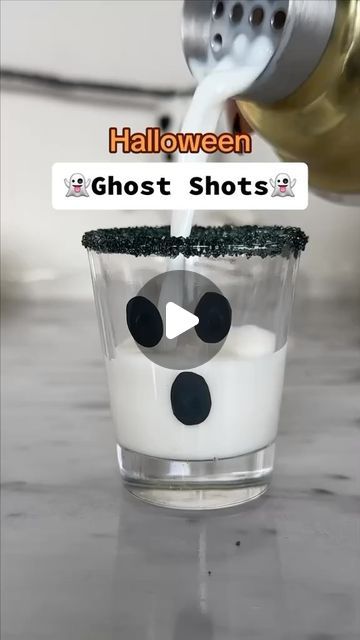 Ghost Shots, Easy Halloween Shots, Halloween Shots, Fall Cocktails, Ghost Faces, Halloween Books, Halloween Recipes, Easy Halloween, Happy Hour