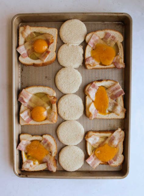 Eggs In A Basket Recipe, Bacon And Egg Recipes, Sheet Pan Bacon, Eggs In A Hole, Egg In A Basket, Tavern Food, Eggs In A Basket, Pan Cooking, Fresh Eats