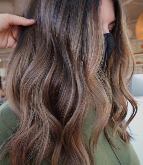 Blondes Going Darker, Darker Balayage, Instagram Cool, Hair Fixing, Brunettes, Beauty Tips, Balayage, Beauty Hacks, Hair Makeup