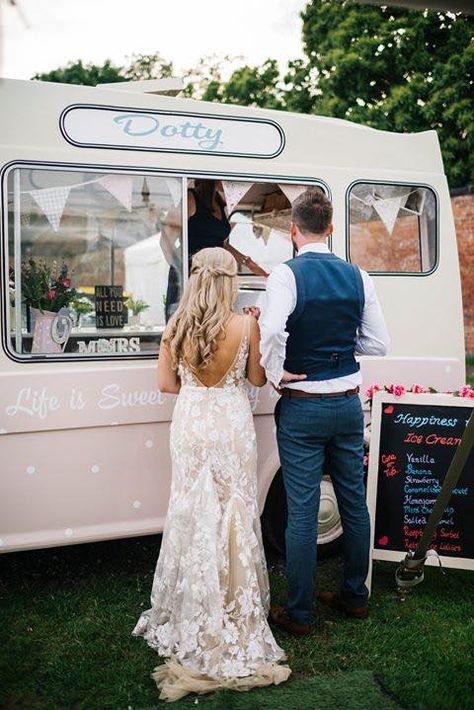 Ice Cream Wedding, Ice Cream Station, Food Truck Wedding, Fern Wedding, Wedding Titles, Brewery Wedding, Camp Wedding, Ice Cream Truck, October Wedding