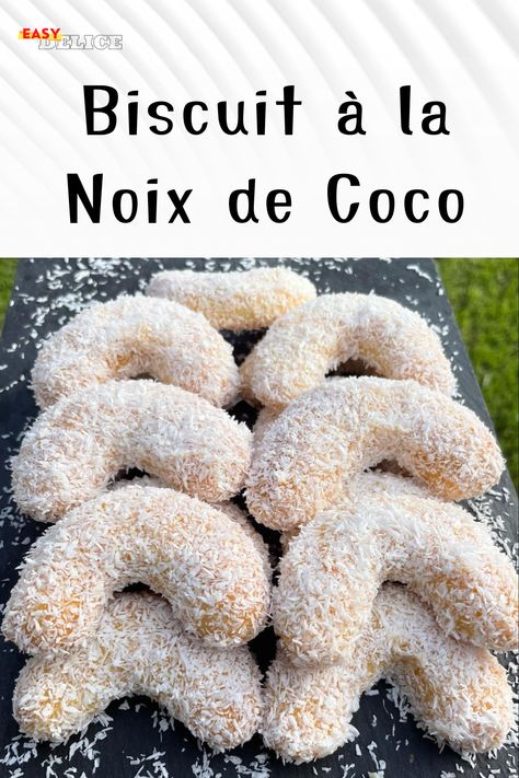 Rien ne vaut le réconfort d’un biscuit fait maison, moelleux et fondant, avec ce délicieux parfum de noix de coco qui évoque les tropiques. Cette recette est une véritable invitation au voyage gustatif et un pur moment de plaisir culinaire ! Vous allez adorer la texture légèrement collante de ces biscuits et leur saveur exotique qui rappelle les douces soirées d’été. Sans Gluten, Fondant, Biscuits, Cheesecake, Coco, Dessert