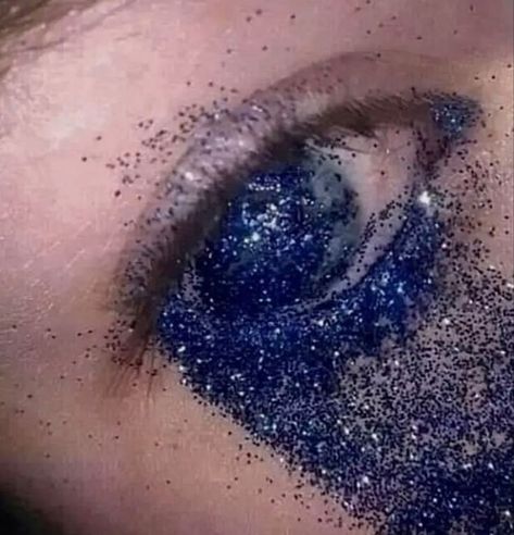 Puff And Pass, Blue Eye, A Hero, Pretty Eyes, Eye Art, Cool Eyes, Pose Reference, Girly Things, Best Makeup Products