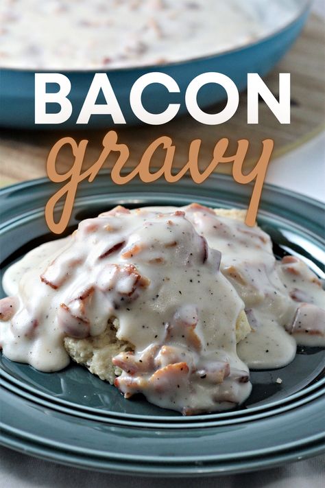 Bacon Gravy (Country Gravy) only requires 5 ingredients. Bacon, bacon grease, flour, milk, salt and pepper is all you need to make this classic comfort food! Bacon Country Gravy Recipe, Biscuits And Gravy With Bacon, Bacon Grease Gravy, Gravy From Bacon Grease, Black Pepper Gravy Recipe, Coffee Gravy, Gravy With Bacon Grease, Bacon Gravy Recipe, Country Gravy Recipe