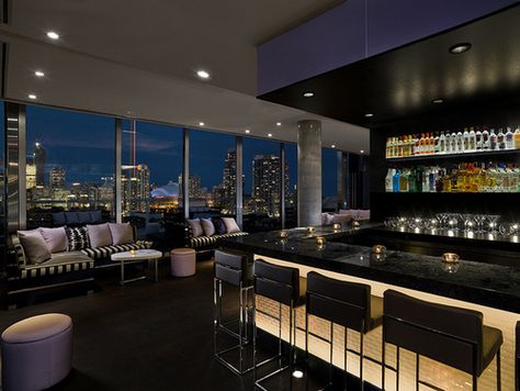 Penthouse bar Penthouse Bar, Toronto Restaurants, Rooftop Lounge, Luxury Penthouse, Simple Room, Hotel Stay, Rooftop Bar, Hotel Lobby, Bar Design