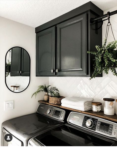 Laundry Room Decor Ideas, Laundry Room Update, Laundy Room, Paint Cabinets, Painted Trim, Dream Laundry Room, Laundry Room Renovation, Laundry Room Cabinets, Laundry Room Remodel