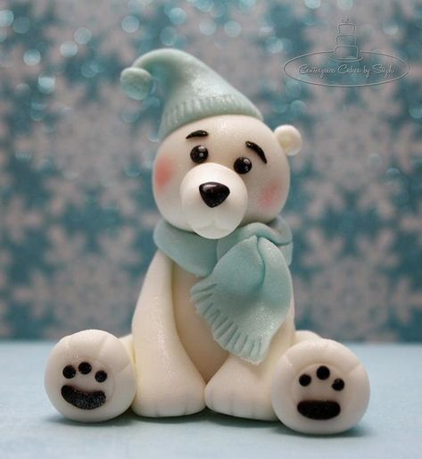 Polar Bear Cake, Penguin Cake Toppers, Penguin Cakes, Clay Bear, Bear Cake Topper, Christmas Cake Designs, Christmas Cake Topper, Fondant Animals, Bear Cake