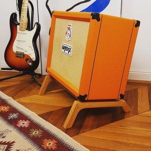 Guitar Amp Stand, Amp Stand, Guitar Studio, Guitar Storage, Acoustic Guitar Photography, Guitar Display, Home Music Rooms, Guitar Rack, Solid Wood Design