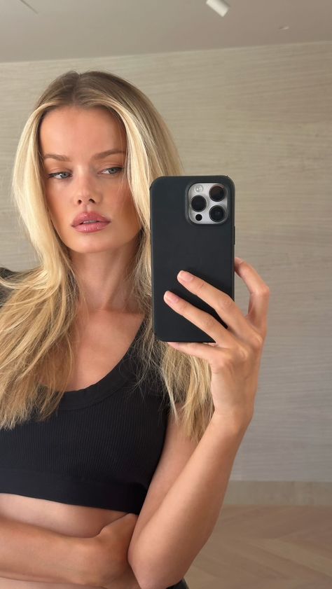 Frida Aasen Victoria Secret, Frida Aasen Wedding, Frida Aasen, Celebrity Makeup, Abayas Fashion, Find Your Style, Dream Body, Fashion And Style, Fav Celebs