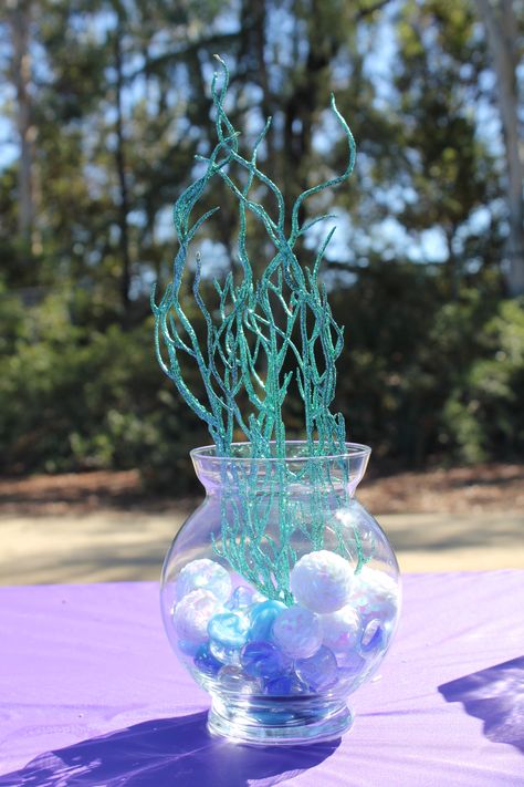 Shark And Mermaid Centerpiece, Fishbowl Centerpiece Birthday, Mermaid Fish Bowl Centerpiece, Mermaid Birthday Centerpieces Diy, Fish Bowl Centerpiece Birthday, Mermaid Table Centerpieces Diy, Fish Tank Centerpiece, Mermaid Centerpiece Ideas Diy Simple, Sea Themed Centerpieces