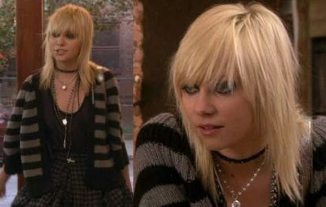 Scene Haircuts, 2000s Scene, Emo And Scene, Jenny Humphrey, Emo Scene Hair, Scene Queen, Haircut Inspo, Taylor Momsen, Emo Hair