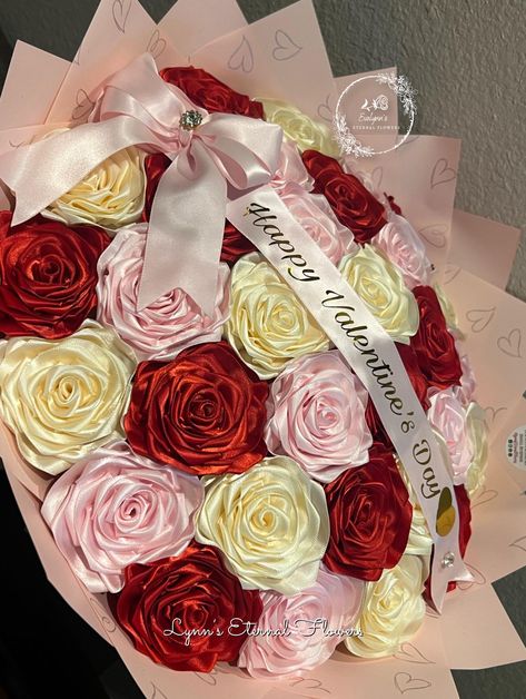 **Please order 7-10 business days in advance to allow for shipping delays that are out of our control** 32 Handmade eternal rose bouquet made from satin ribbon, comes with custom message on ribbon. Can be made of different colors if desired. See estimated delivery date, if needed sooner please message me. FREE STANDARD SHIPPING Ribbon Ramo, Eternal Rose, Rose Bouquet, Ribbon Bows, Satin Ribbon, Wedding Accessories, Gift Baskets, Personalized Gifts, Etsy Accessories