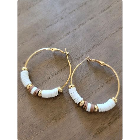 New, Neutral Tones Color Earrings. Perfect For Any Outfit Wear. Cute & Classy. As Seen On Pictures. Popular Earrings 2024, Clay Beads Earrings, Clay Bead Earrings Ideas, Clay Bead Earrings, Boho Earrings Diy, Heishi Jewelry, Neutral Earrings, White Beads Bracelet, Popular Earrings