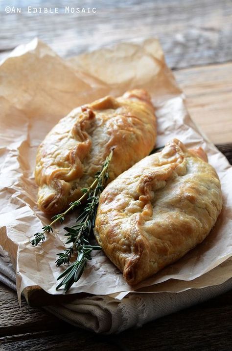 Herbed Beef Pasties with Carrot and Parsnip #pastry #recipeideas #beef Beef Pasty, Carrot And Parsnip Recipe, Beef Pasties, Parsnip Recipes, Pasties Recipes, Cornish Pasties, English Food, Irish Recipes, British Food