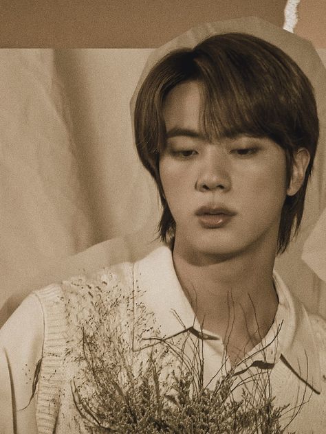 #vintage #JIN #brown #bts Jin Old Photos, Jin Vintage, Old Photos Vintage, Jin Photo, Photos Vintage, Jin Bts, Rain Photography, Worldwide Handsome, Brown Aesthetic