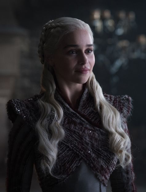 Emilia Clarke as Daenerys Targaryen in Season 8 of Game of Thrones John Bradley, The Mother Of Dragons, Bran Stark, Game Of Thrones Facts, Arizona Robbins, Game Of Throne Daenerys, Game Of Thrones Quotes, Nikolaj Coster Waldau, Fire And Blood