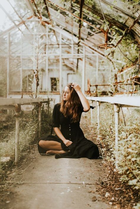 Gardens Photoshoot, Greenhouse Photos, Greenhouse Photoshoot, Tom Misch, Group Picture Poses, Beautiful Human, Personal Branding Photoshoot, Shotting Photo, Photography Inspiration Portrait