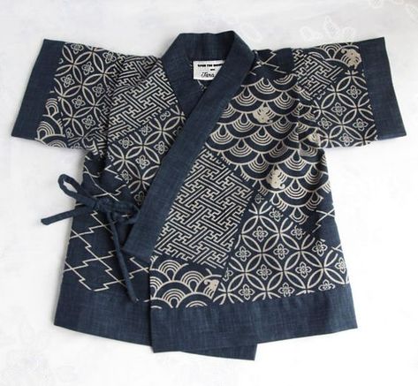 Kimono Styles, Mode Kimono, Batik Fashion, Kimono Pattern, Japanese Embroidery, Batik Dress, Japanese Outfits, Kimono Jacket, Japan Fashion