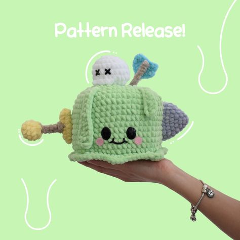 Look who crossed the entire forest to get here! Cubert the gelatinous cube has just arrived in Wooli 🥰 I want to thank the testers of this pattern very much! They did an amazing job and helped me correct the pattern! Everyone did so well! I love all these cute Cubert🥺💚 Swipe to see their Cuberts, they are full of magic and each one is so adorable in its unique form! The pattern for Cubert is now available on Etsy and Ribblr! You can find his pattern at a 50% release discount 🥰 I wish you a... Slime Cute, Gelatinous Cube, So Adorable, Slime, Help Me, Amigurumi, Forest, I Want, Fan Art