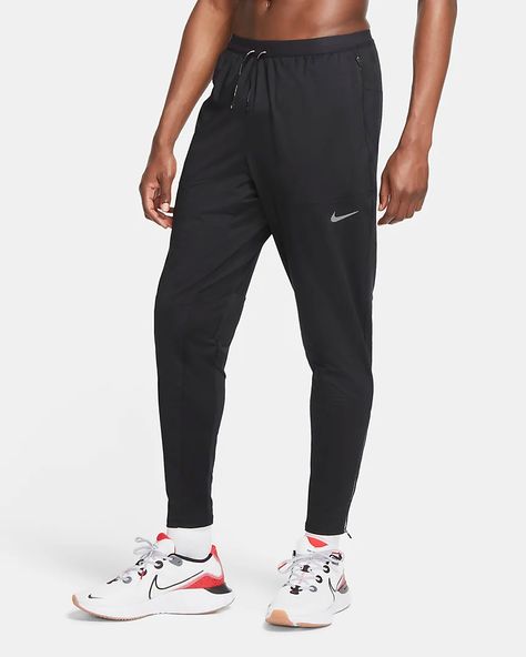 Nike Running Pants, Mens Running Pants, Running Trousers, Sneaker Trend, Nike Outfit, Running In Cold Weather, Men Nike, Pants Outfits, Running Pants