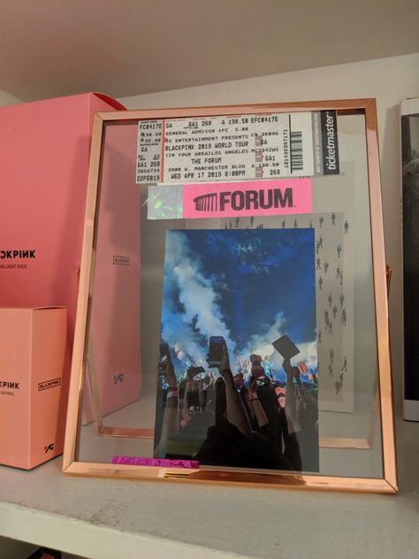 Concert Decorations Ideas, Concert Frame Ideas, Diy Concert Tickets, Concert Shadow Box Ideas Kpop, Taylor Swift Concert Shadow Box Ideas, Concert Tickets Display, Ways To Display Concert Tickets, Concert Display, Concert Memorabilia Display