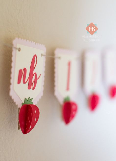 3d Strawberry, 12 Month Photo Banner, Monthly Photo Banner, Birthday 12, First Birthday Photo, First Birthday Cake Topper, Birthday Photo Banner, Birthday Garland, 1st Birthday Party Themes