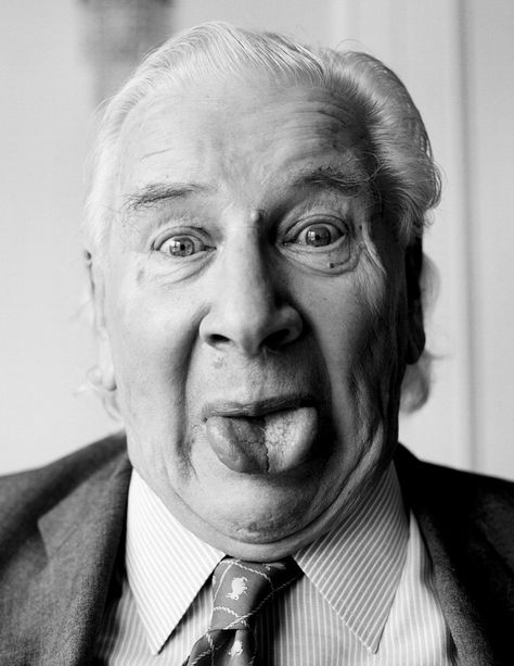 Peter Ustinov, People Of Interest, British Comedy, Silly Faces, Photography Film, Celebrity Portraits, Famous Men, British Actors, Portrait Artist