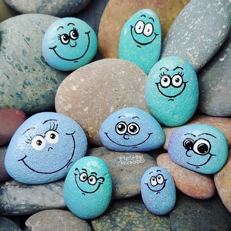 Rock painting is a very different and creative type of painting. We can draw any shape on the rock and then colour it, we can also write beautiful quotes and gift someone. So here are some amazing rock painting ideas for beginners to try at home. There are step by step ideas for kids and for christmas eve. Click here for more beautiful rock painting ideas, rock painting ideaas to try at home, rock painting for kids, rock painting for christmas, aesthetic rock painting, cute fish rock paintings. Face Rock Painting, Inspirational Rocks, Diy Rock Art, Rock Painting Ideas, Stone Art Painting, Painted Rocks Kids, Painted Rocks Craft, Painted Rocks Diy, Rock Painting Ideas Easy