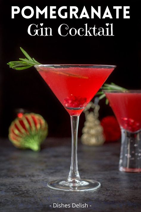 Pomegranate Gin Cocktail in two glasses. Pomegranate Cocktail Recipes, Pomegranate Gin, Pom Juice, Gin Drink Recipes, Pomegranate Cocktails, Pomegranate Martini, Gin Cocktail Recipes, Best Alcohol, Gin Drinks