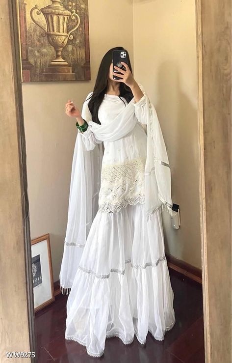 Sharara Designs Simple, Dresses For Eid, White Sharara, Dupatta Bridal, Plazzo Set, Velvet Dresses Outfit, Long Anarkali Gown, Georgette Sharara, White Anarkali