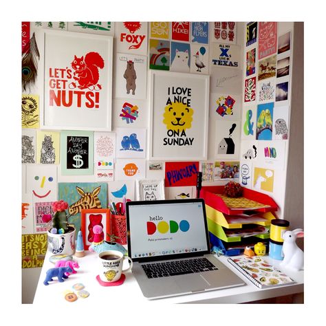 Graphic Design Studio Workspaces, Graphic Design Workspace, Colourful Desk, Graphic Designer Desk, Art Workspace, Design Studio Workspace, Artists Studio, Art Studio Room, Workspace Inspiration